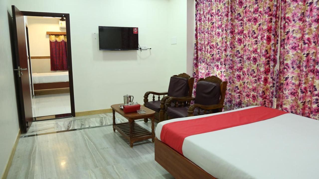 Kumaran Millenium Residency Hotel Vellore Exterior photo